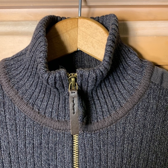 Calvin Klein Jeans (M) - Picture 12 of 16